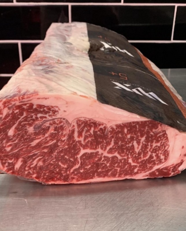 Wagyu Striploin Marble 5